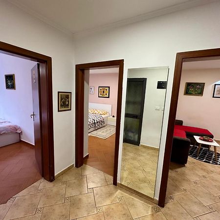 Skerdi'S Apartment - City Center Тирана Экстерьер фото