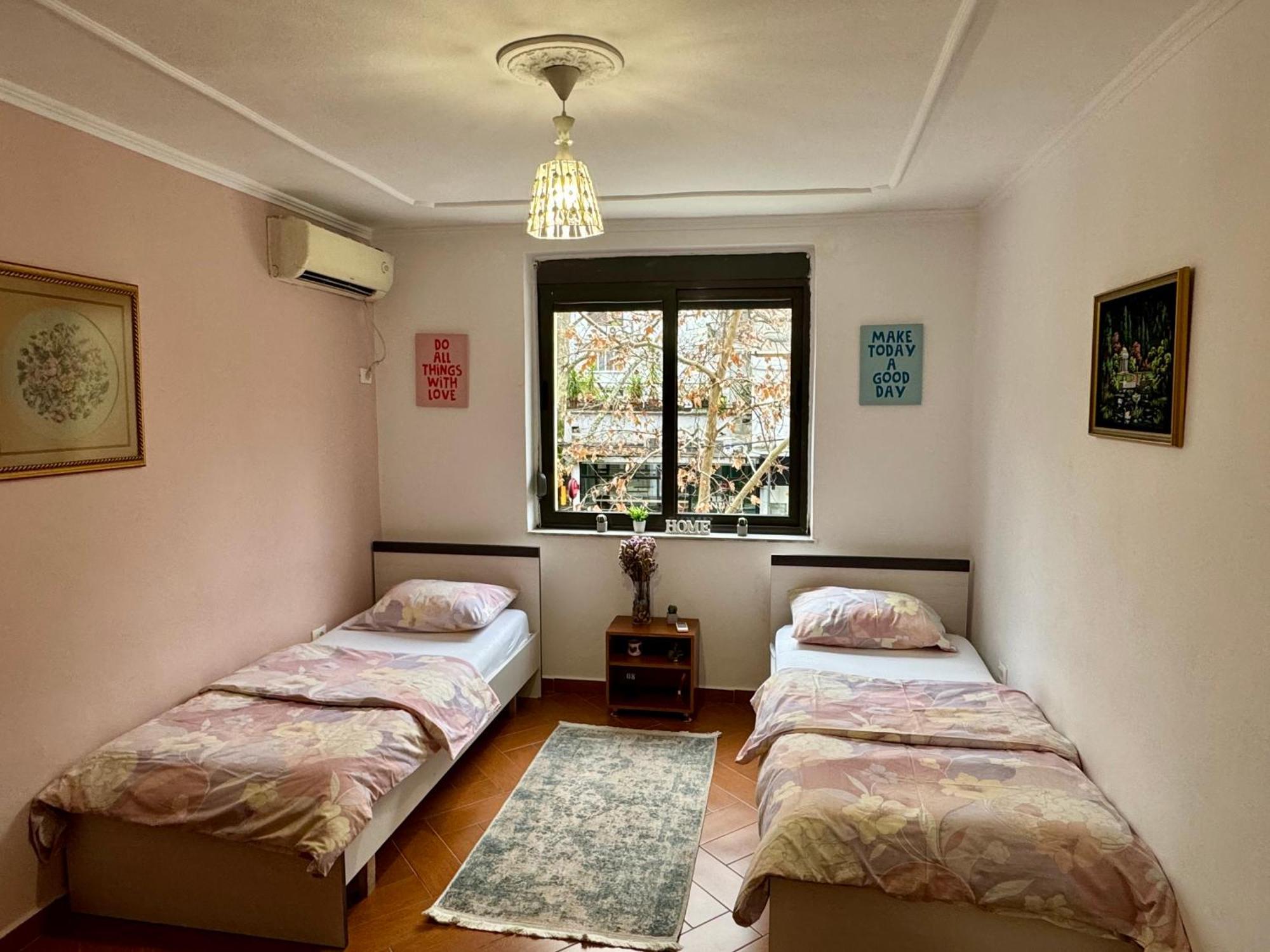 Skerdi'S Apartment - City Center Тирана Экстерьер фото